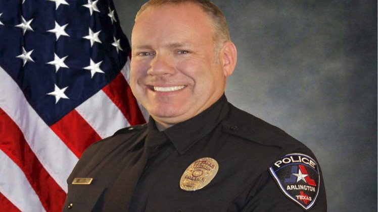 أمريكا.. تشييع شاب أسود قتله شرطي أبيض