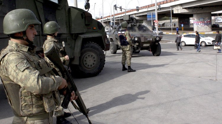 مقتل جندي تركي و3 مسلحين أكراد شرق البلاد