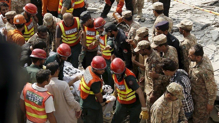 مقتل 15 أشخاص بينهم وزير داخلية إقليم البنجاب بهجوم في باكستان