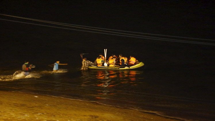 مصرع 5 سوريين خلال غرق مركب مهاجرين بين تركيا واليونان