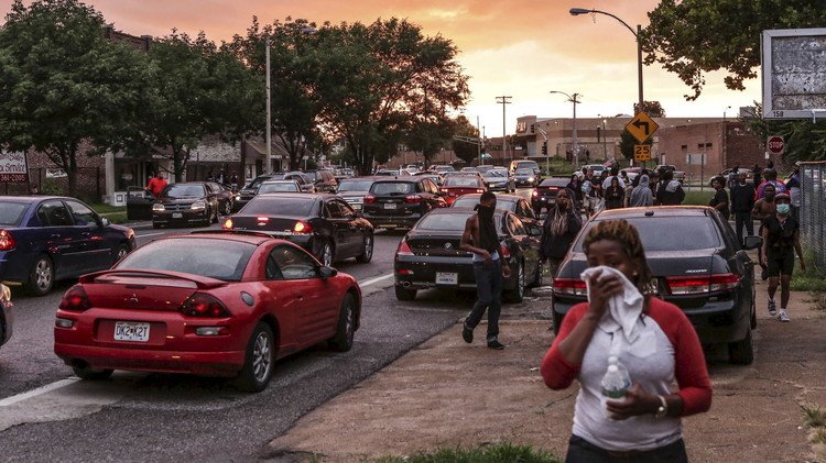 احتجاجات جديدة في سانت لويس بعد مقتل شاب أسود على يد شرطي