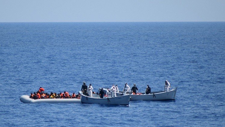 إيطاليا تنقذ نحو 1200 مهاجر في البحر المتوسط