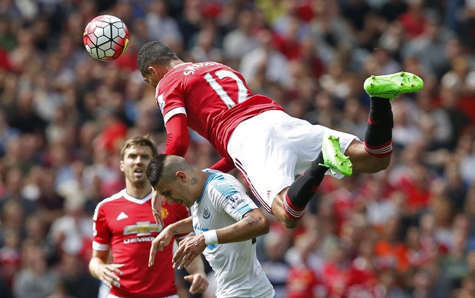 تعادل مخيب لمانشستر يونايتد ضد نيوكاسل في أولد ترافورد