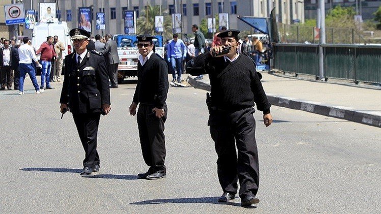 مصر.. احتجاج نحو 200 شرطي مطالبين برفع أجورهم