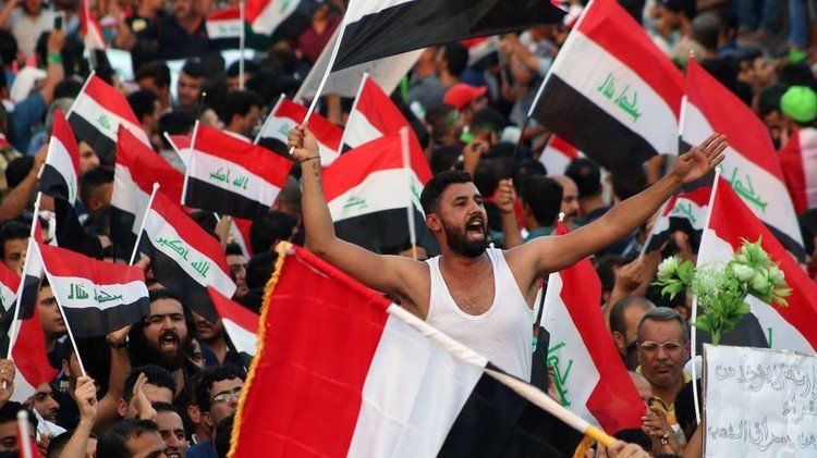العراق.. تظاهرات جديدة في عدة مدن وفرض حظر التجوال في بابل