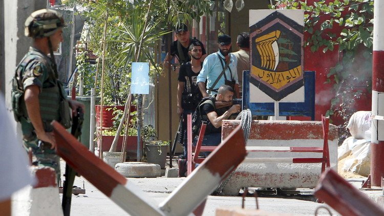 لبنان.. مقتل عنصر من فتح وإصابة ثلاثة باشتباكات في عين الحلوة 