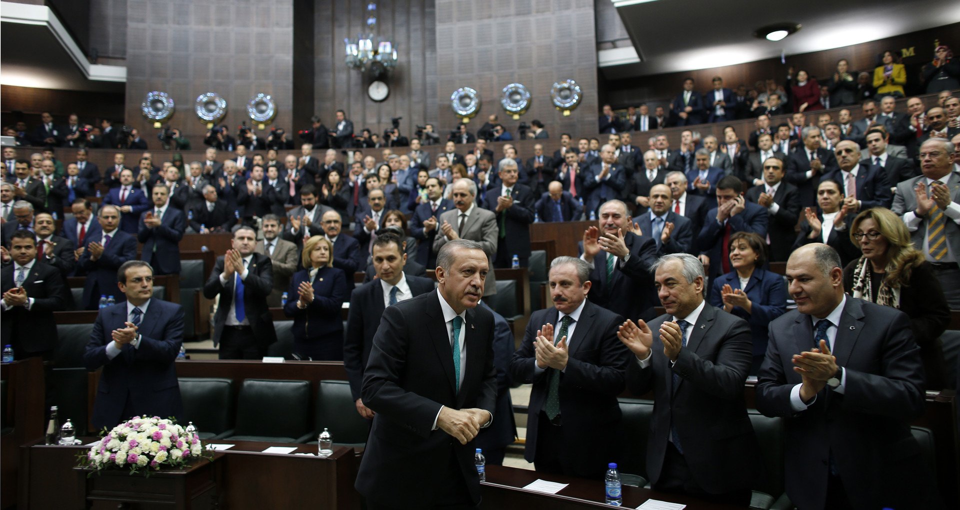 أردوغان يصدق على تشكيلة حكومة داوود أوغلو المؤقتة