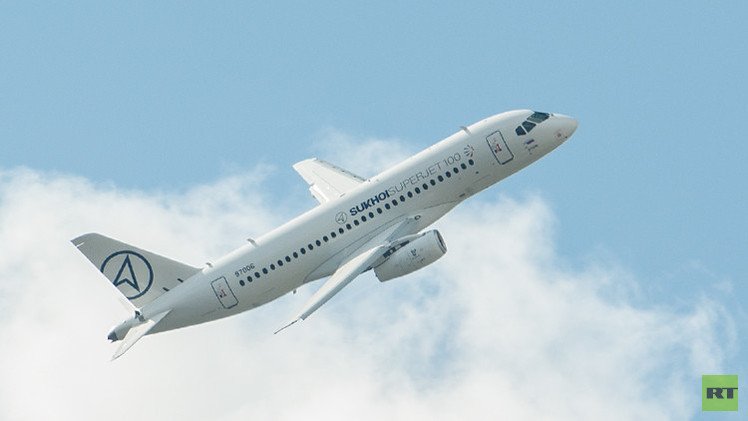 طائرة الركاب الروسية  سوبرجيت- 100