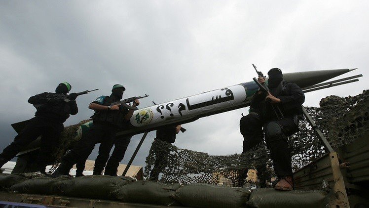 إسرائيل تقصف موقعا عسكريا لحماس بقطاع غزة 