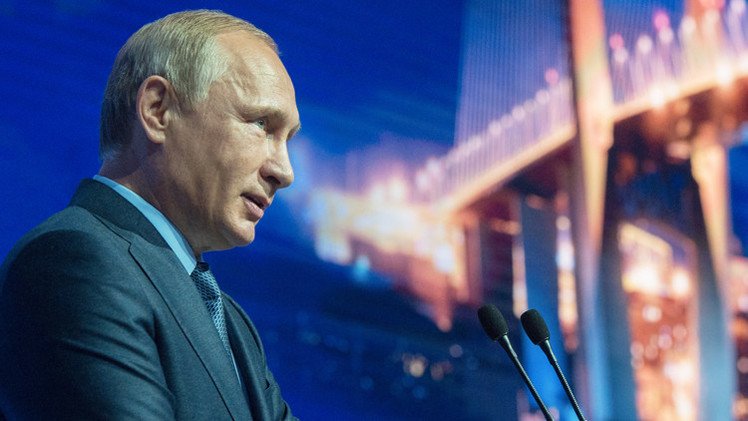 بوتين: روسيا تبذل قصارى جهدها لترسيخ الحقيقة حول الحرب الوطنية العظمى