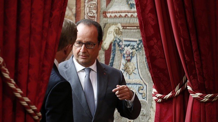الرئيس الفرنسي قد يفصح الاثنين المقبل عن نيته توجيه ضربات ضد 