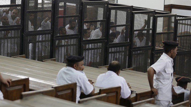 مصر.. النيابة العامة تحيل 38 عنصرا من الإخوان إلى محكمة عسكرية