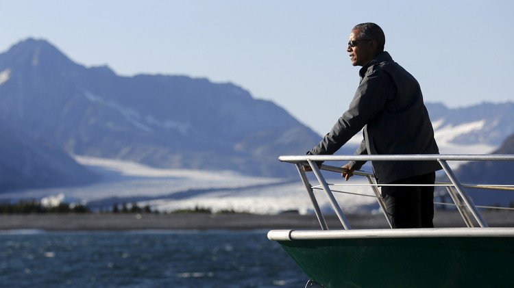 على متن كاسحات نووية.. أوباما يلاحق بوتين إلى القطب الشمالي