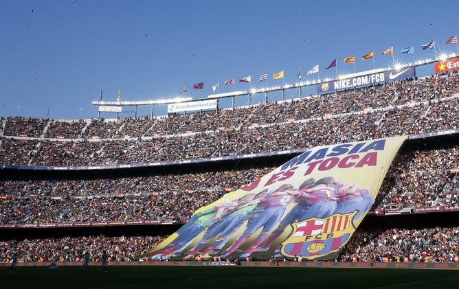 برشلونة ينهي عقود 5 لاعبين شباب امتثالا لعقوبات الفيفا