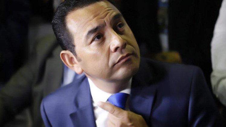 ممثل كوميدي يفوز بالجولة الأولى لانتخابات الرئاسة في غواتيمالا