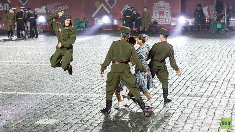 فرقة ألكساندروف للغناء والرقص التابعة للجيش الروسي