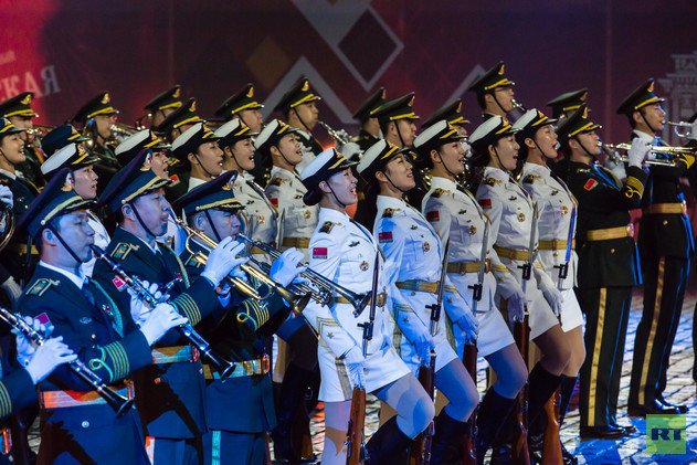 اوركيسترا وسرية حرس الشرف من جيش التحرير الصيني