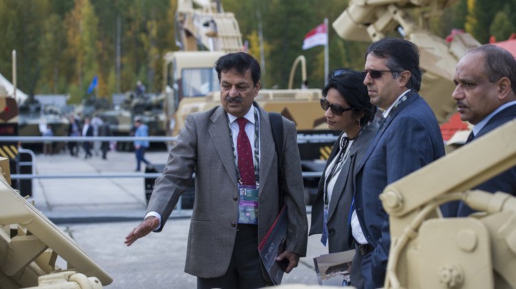 موسكو تؤكد استعدادها لتعزيز التعاون العسكري التقني مع مصر