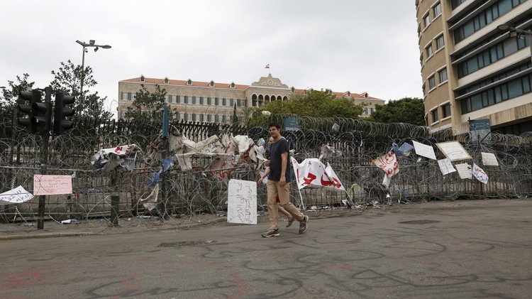 مجلس الوزراء اللبناني يقر خطة للخروج من أزمة النفايات