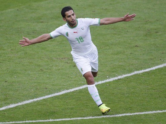النادي الإفريقي يجدد عقد الجزائري غابو 
