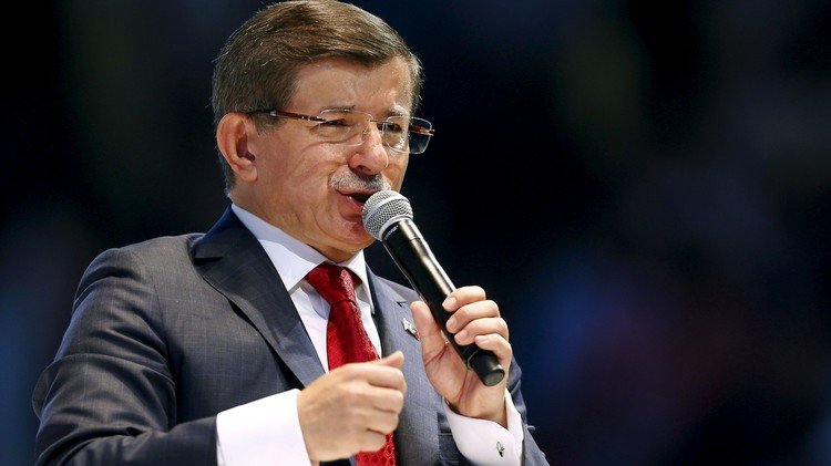 داوود أوغلو: تركيا تحتاج حكومة من حزب واحد لمحاربة 