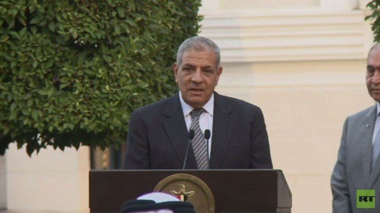 إبراهيم محلب يقدم استقالة حكومته 