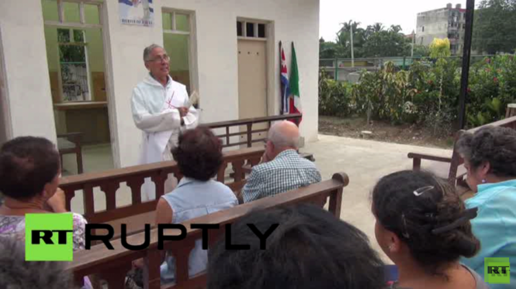 بالفيديو.. بناء أول كنيسة كاثوليكية في كوبا منذ  50 عاما 