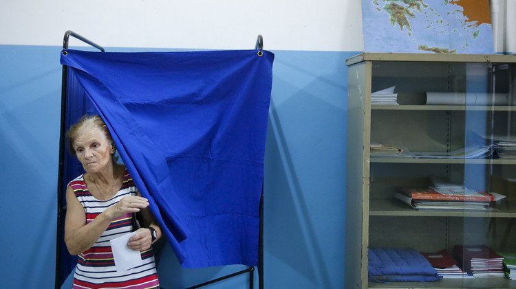 الانتخابات اليونانية بين التقشف واللاجئين
