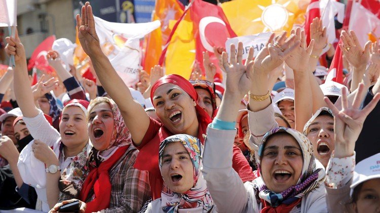 تركيا.. استطلاع رأي يظهر تراجع مؤيدي حزب أردوغان