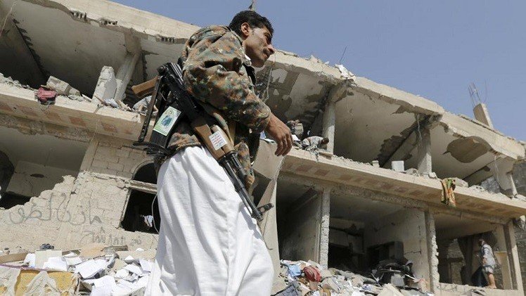 حكومة اليمن تهدد بمقاضاة الحوثيين دوليا