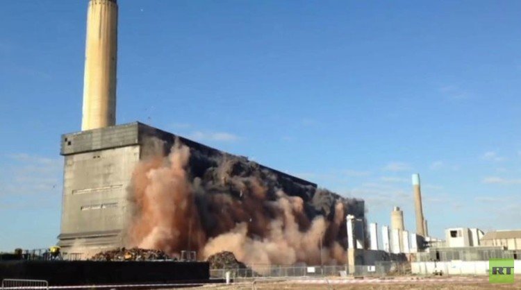بالفيديو من بريطانيا.. تفجير جديد في محطة كهرباء ديدكوت 