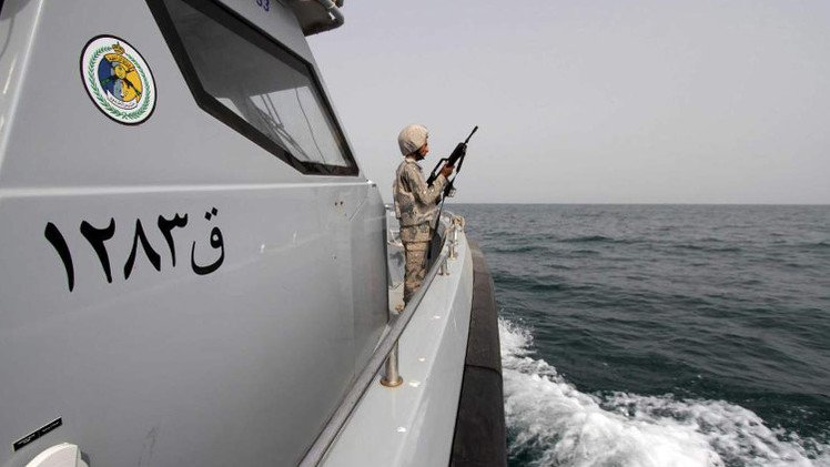 التحالف العربي: ضبط زورق إيراني محمل بالأسلحة في طريقه إلى اليمن