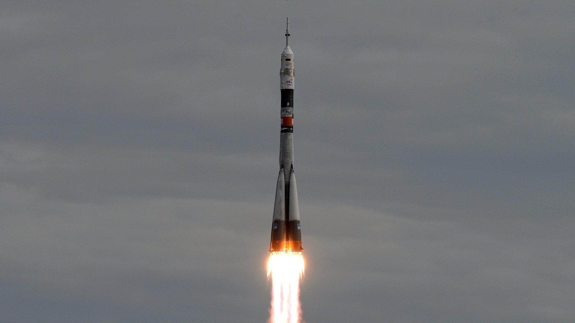 إطلاق المركبة الفضائية المأهولة "سويوز TMA-18M" من قاعدة بايكونور في كازاخستان