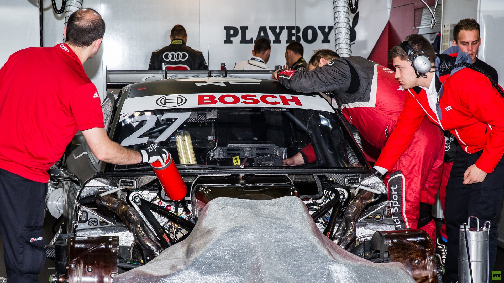 ميكانيكو فريق أودي سبورت ABT