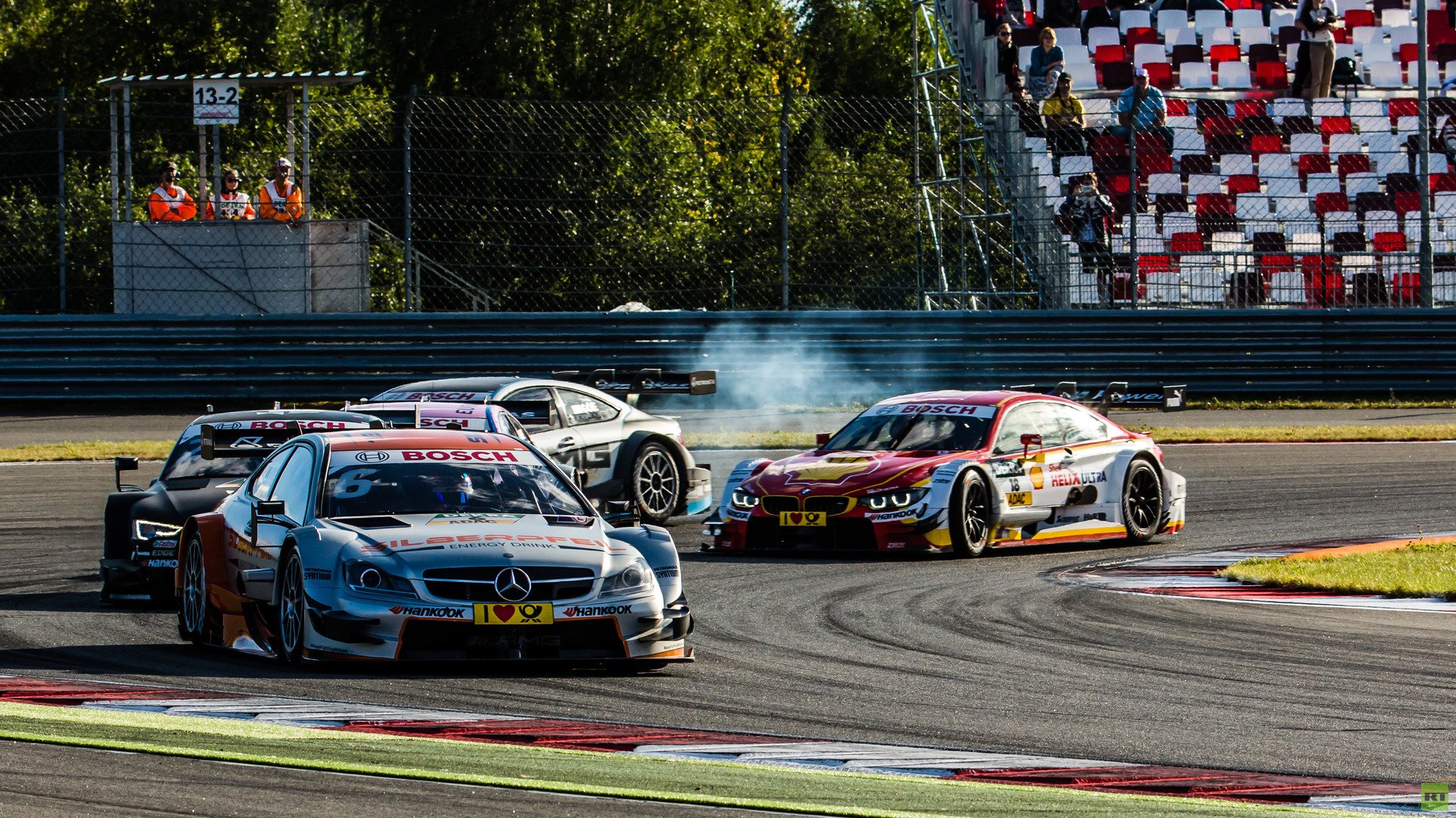 جو متقلب بين مشمس وغائم رافق السباق