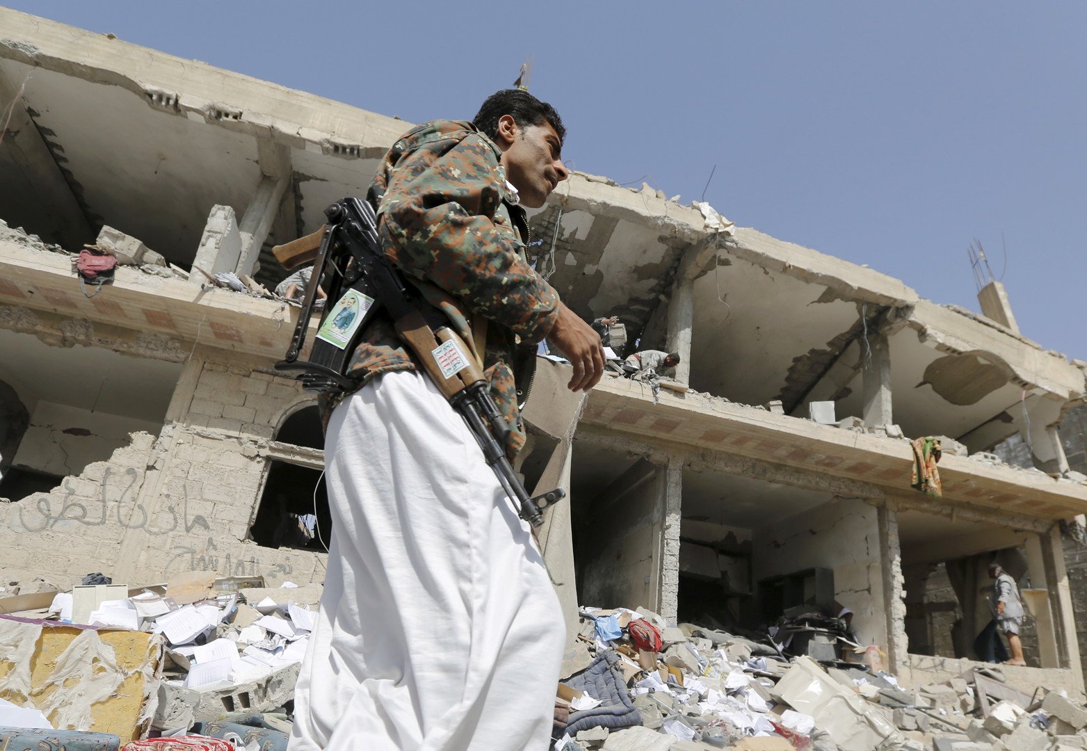 اليمن.. التحالف يقتل 20 هنديا في الحديدة ويحشد 10 آلاف مقاتل لصنعاء