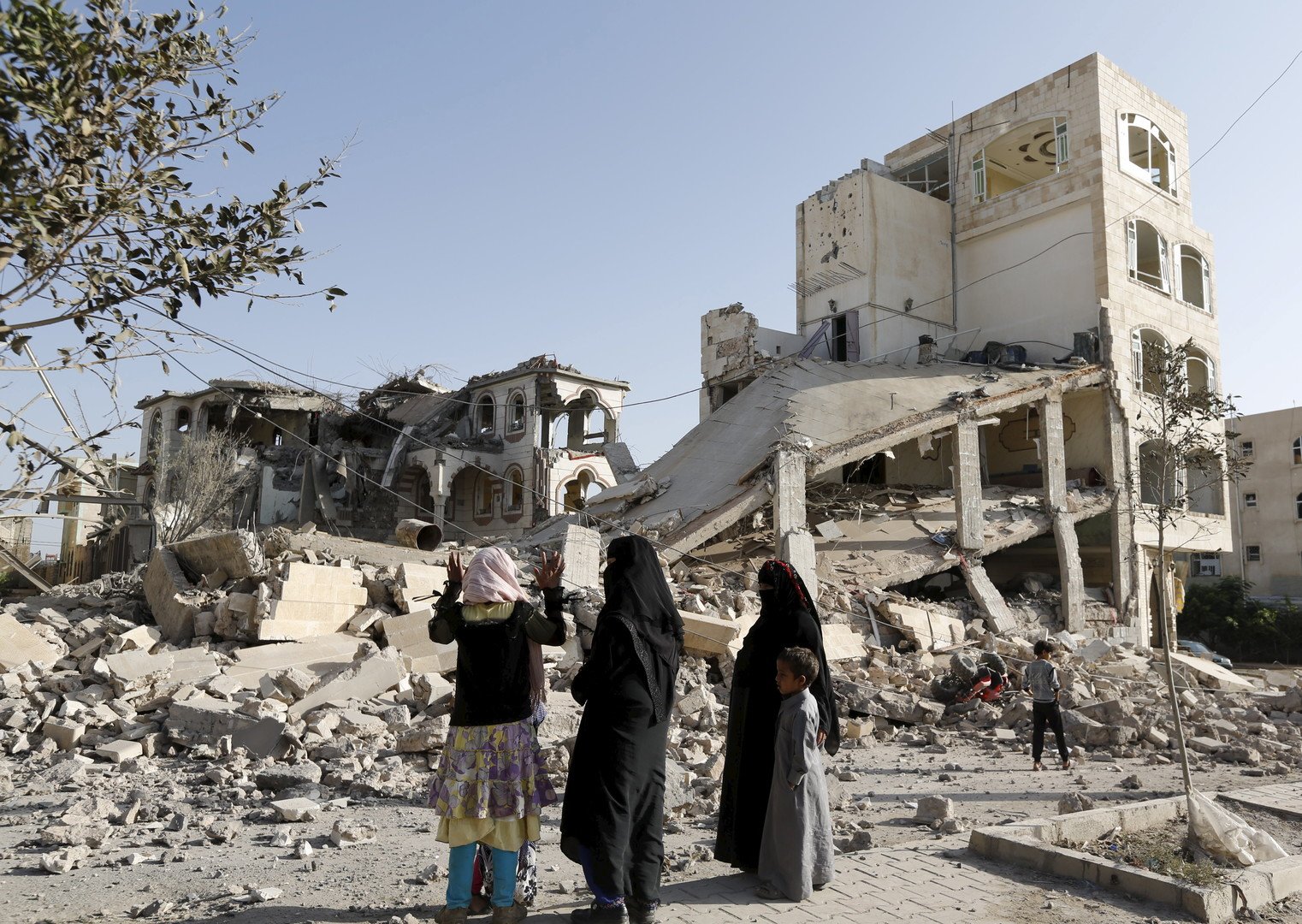 مقتل 20 شخصا في قصف للحوثيين على مأرب