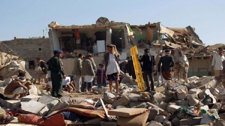 اليمن.. مقتل 33 في غارات للتحالف قرب العاصمة صنعاء