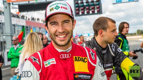 الألماني مايك روكينفيللير سائق فريق فونيكس على سيارة أودي سبورت