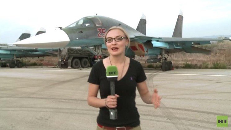 RT ترصد طلعات المقاتلات الروسية من مطار اللاذقية