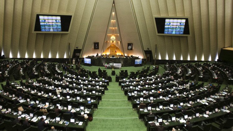 البرلمان الإيراني يوافق على الصفة العاجلة لمشروع تنفيذ الاتفاق النووي