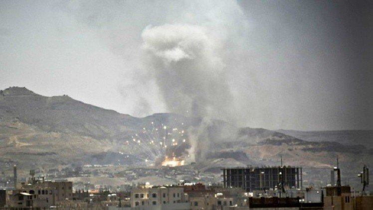 12 غارة جوية ضد تجمعات الحوثيين بصنعاء 