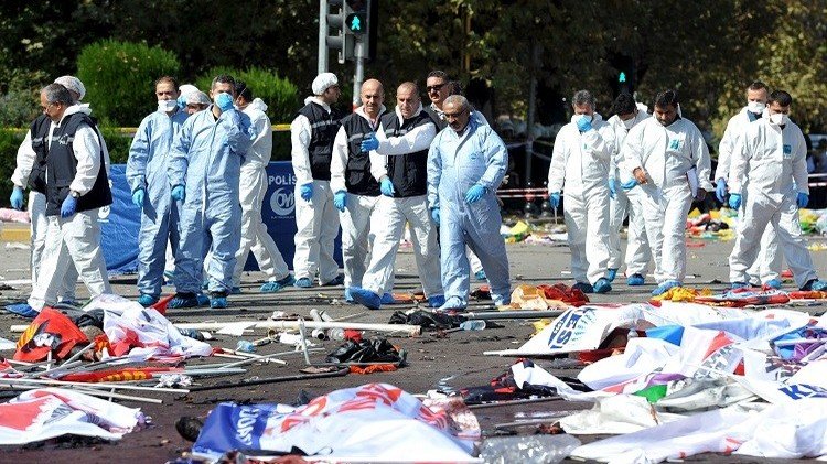 أنباء عن ارتفاع حصيلة تفجيري السبت في أنقرة إلى 128 قتيلا