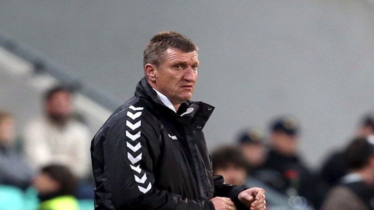 تصفيات اليورو.. استقالة مدرب ليتوانيا