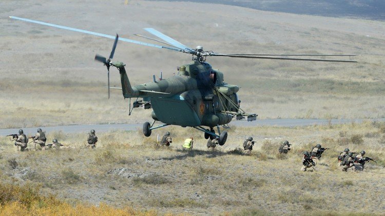 العسكريون الروس يتدربون على التصدي للإرهابيين في طاجيكستان