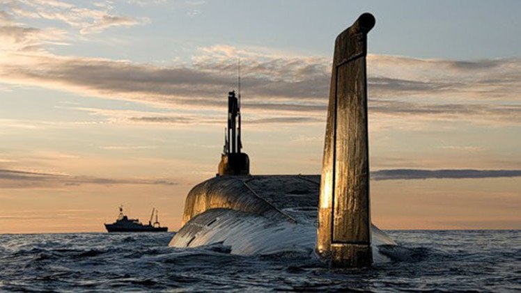 غواصة نووية روسية تستطيع إطلاق الصواريخ وهي تبحر تحت جليد القطب الشمالي