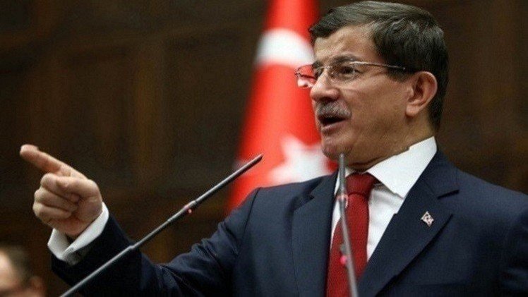 داود أوغلو: تركيا ستسقط أي طائرات تنتهك مجالها الجوي