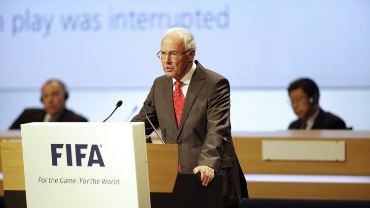 فضائح الفيفا.. بكنباور ينفي مزاعم دفعه رشوة لأي أحد