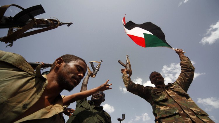السودان يرسل ثاني دفعة من جنوده إلى عدن ويعد بالمزيد  