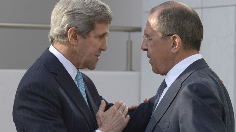 لافروف وكيري يحضّران الجمعة للقاء روسي-أمريكي-سعودي-تركي حول سوريا 